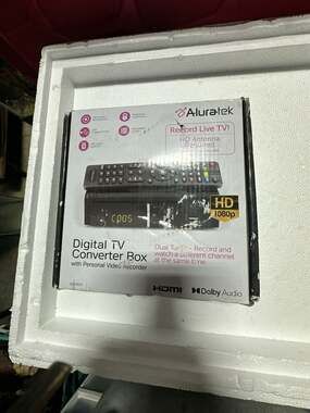 Aluratek Digital TV Converter Box with Personal Video Recorder ADTB01F